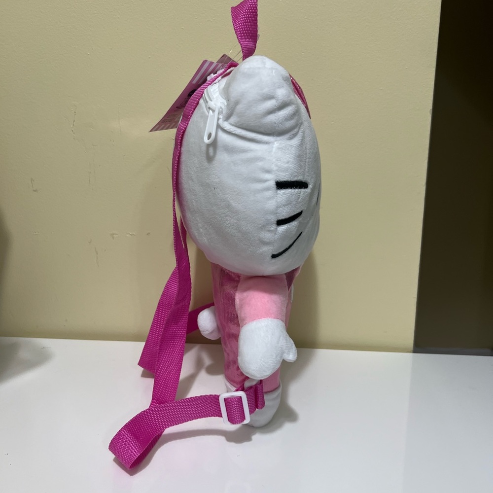 Hello Kitty Plush Backpack - Picture 3 of 14